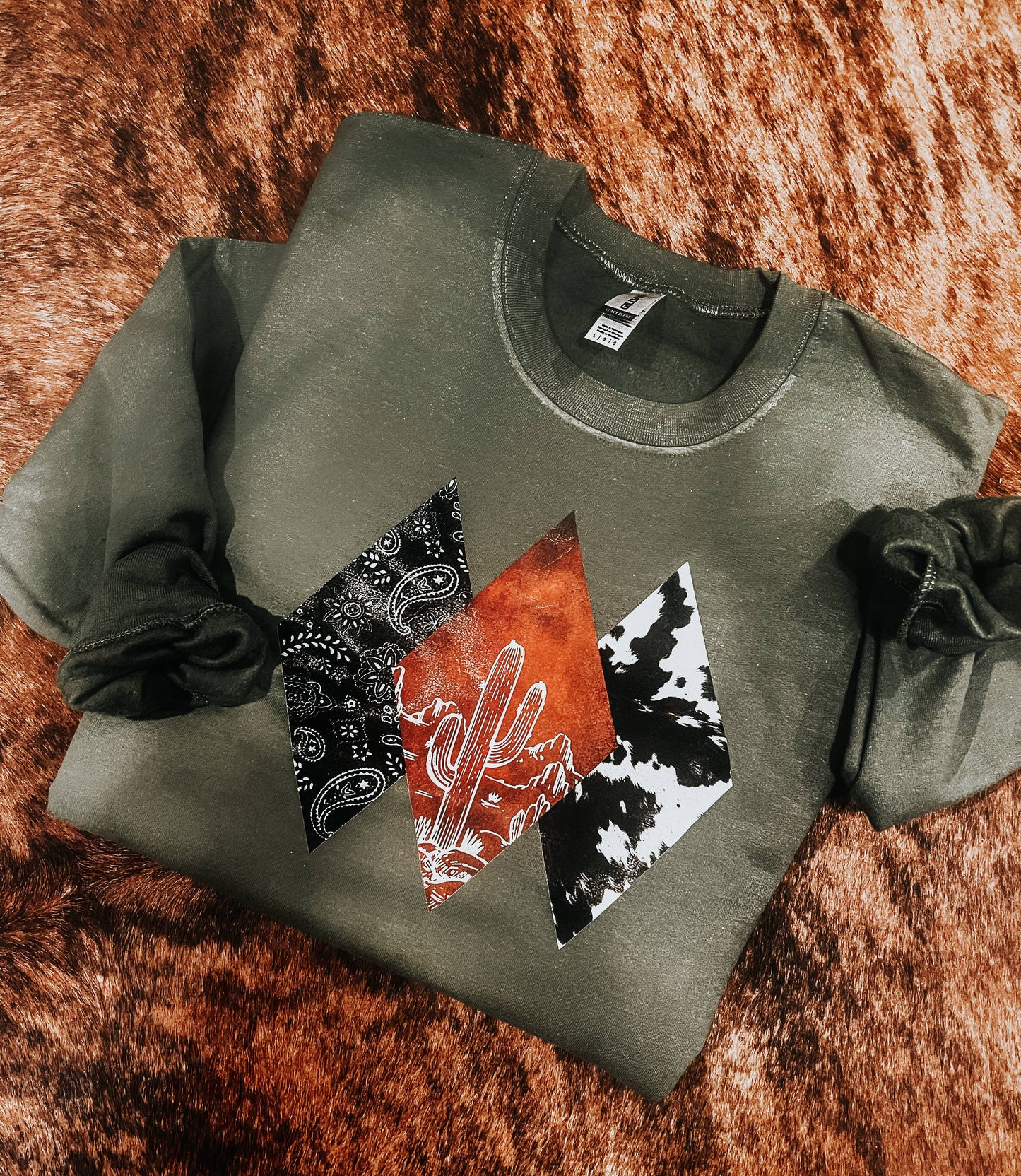 DIAMOND CACTUS SWEATSHIRT