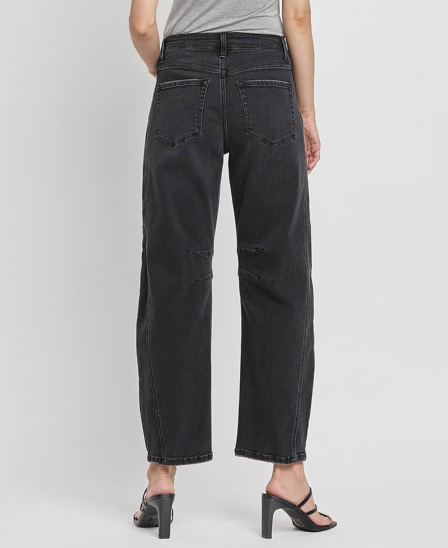 HIGH RISE ANKLE BARREL JEANS