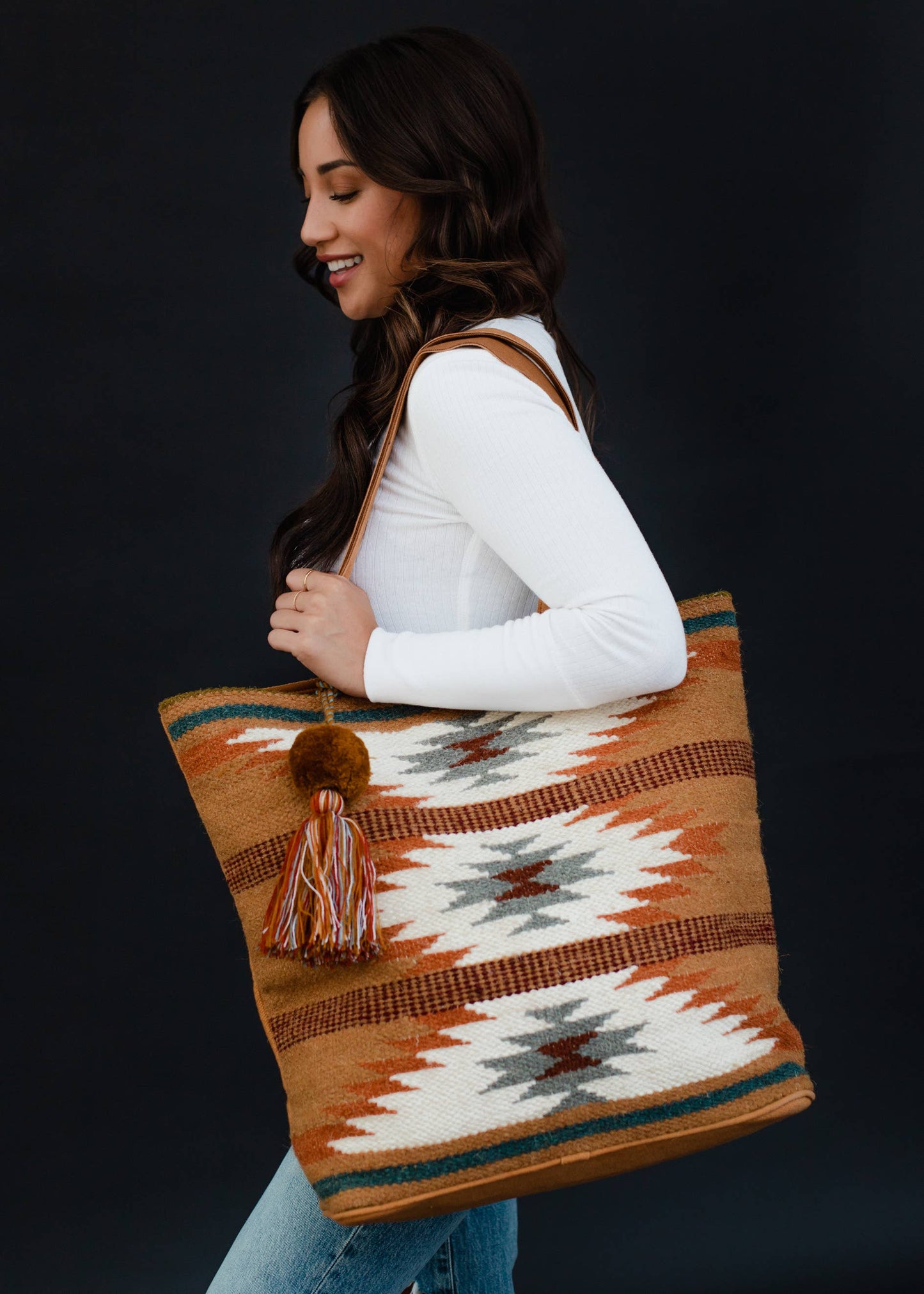 Brwn,red,Aztec Tote