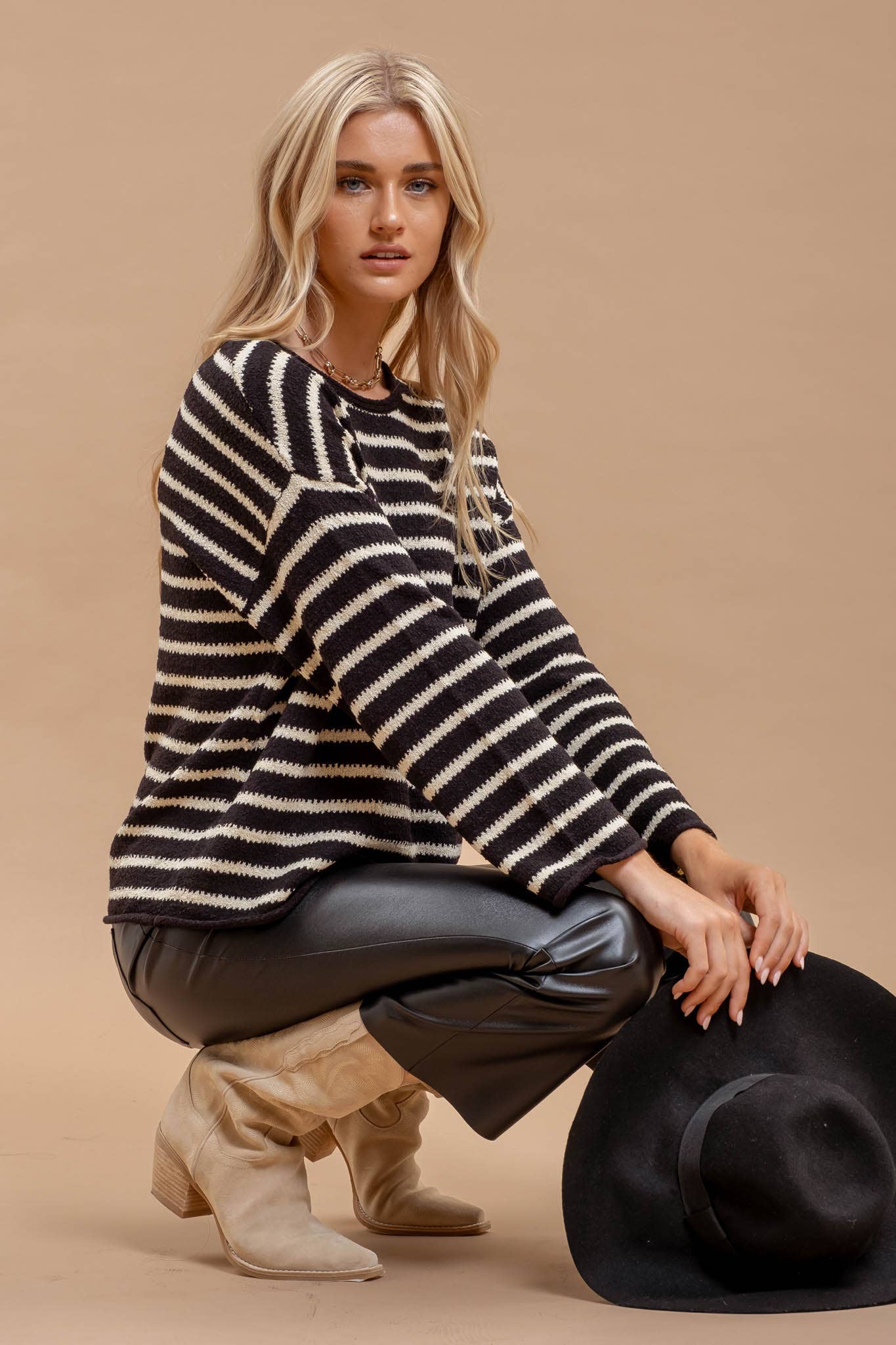 STRIPE BOAT NECK KNIT SWEATER