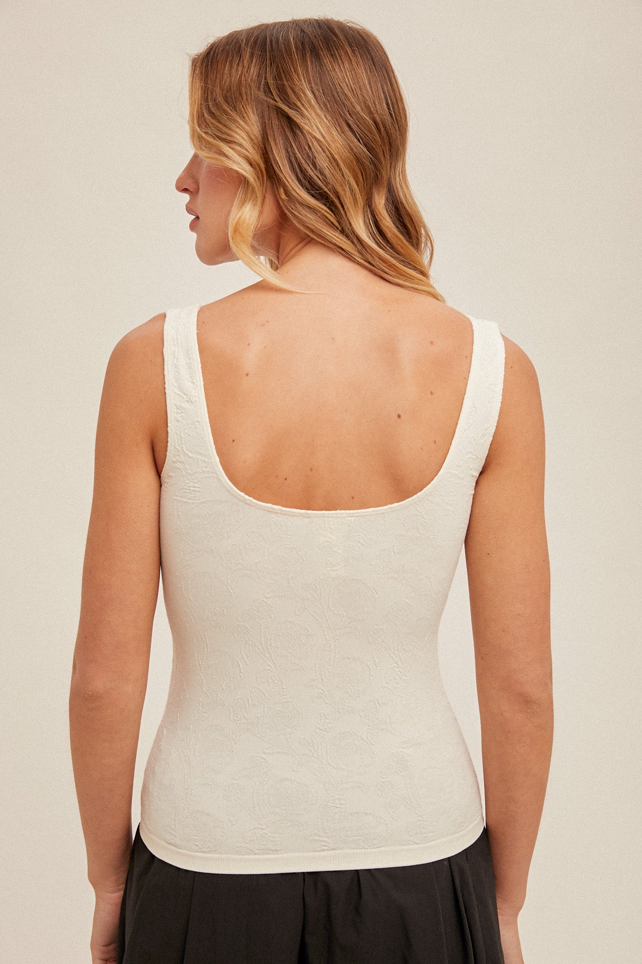Deep Scoop Seamless Tank