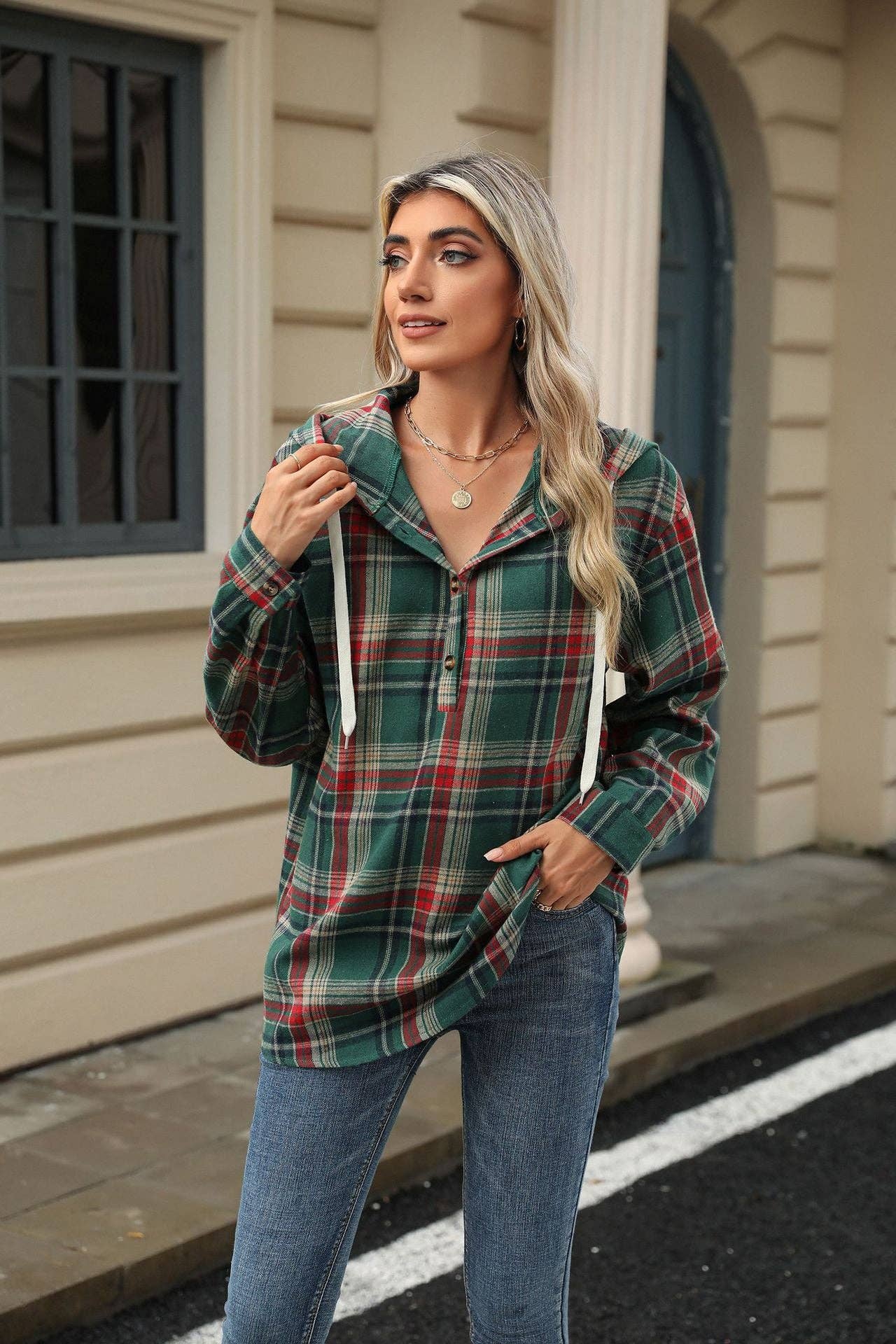 RED. GREEN. PLAID FLANNEL PULLOVER