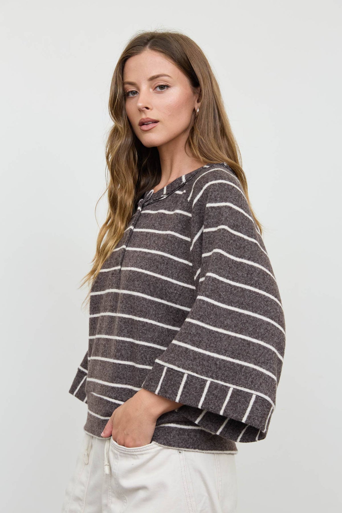STRIPE HENLEY WIDE SLEEVE/Drk Brown