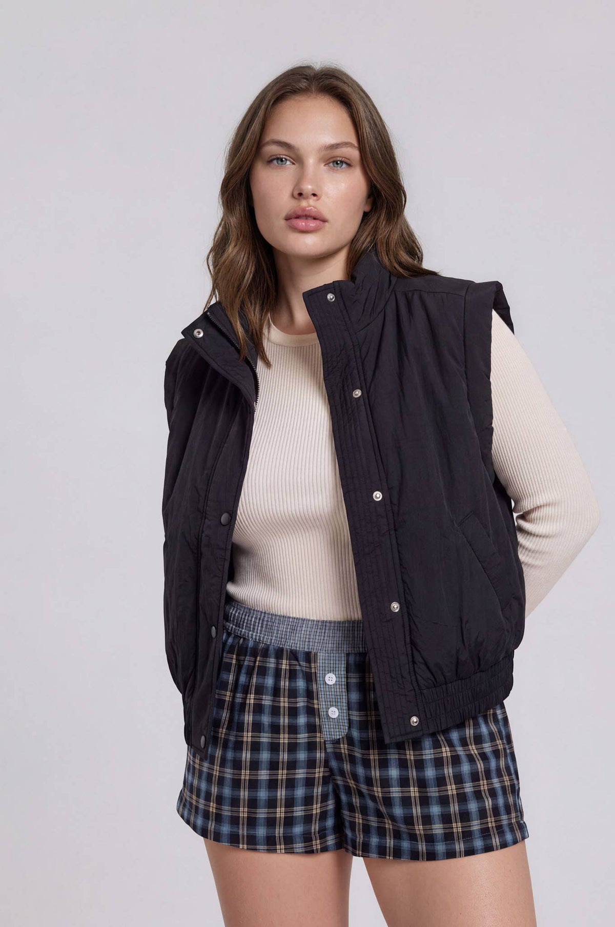 Curvy CROPPED PUFFER VEST/Blk
