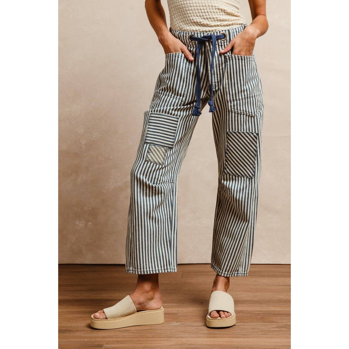 STRIPED TWILL BARREL PANTS/Navy