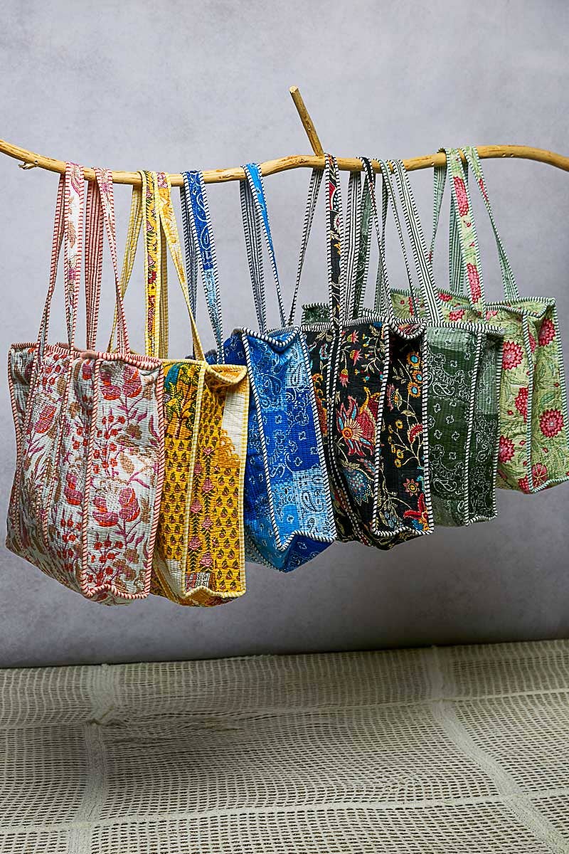 Quilted Tote Bag: BLACK MULTI