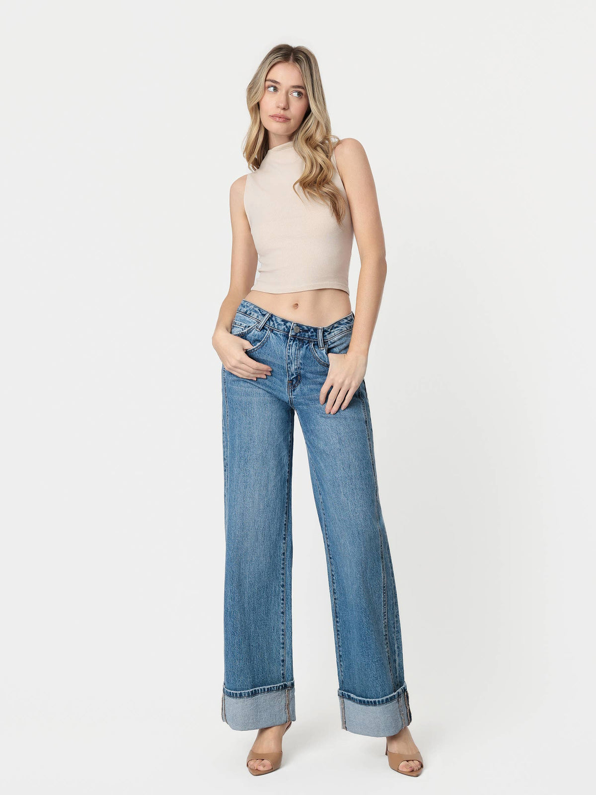 PANEL DETAIL HIGH RISE CUFFED JEANS