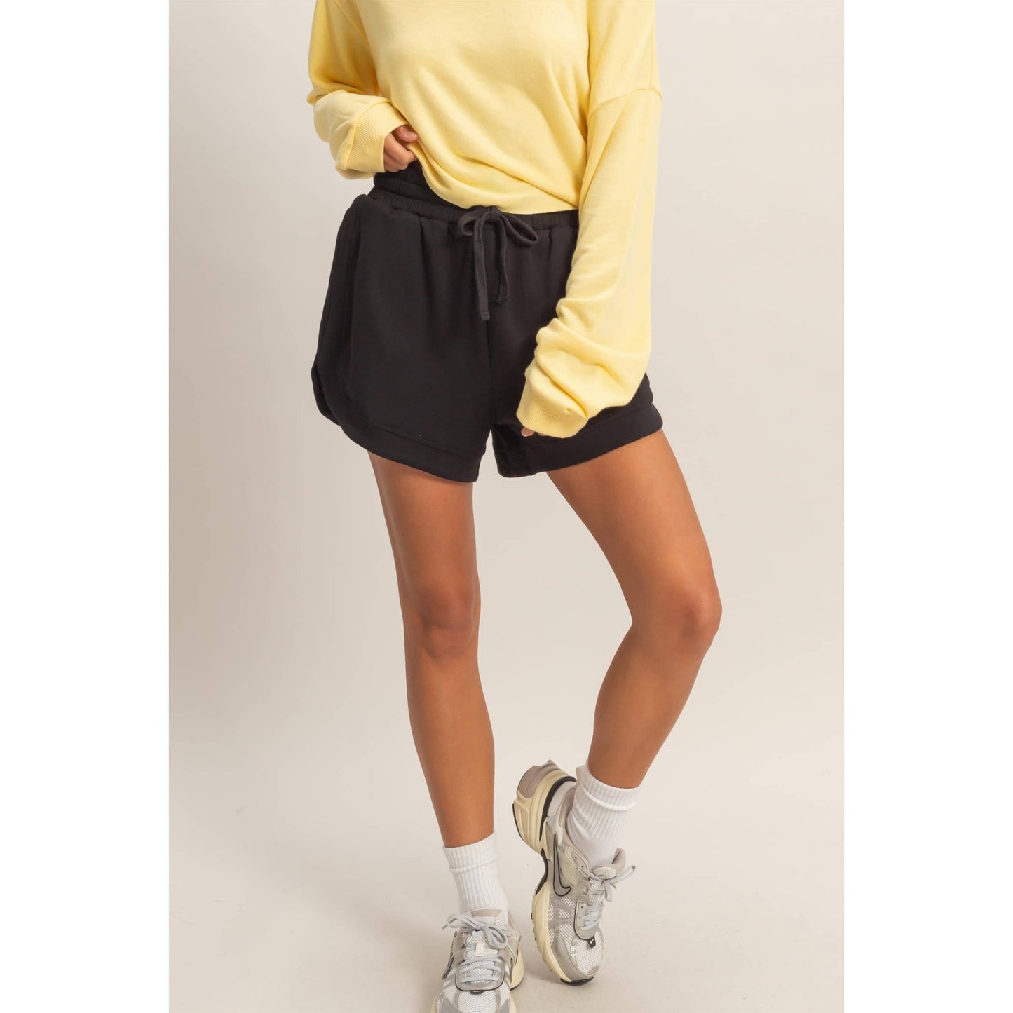 Everything Shorts: BLACK
