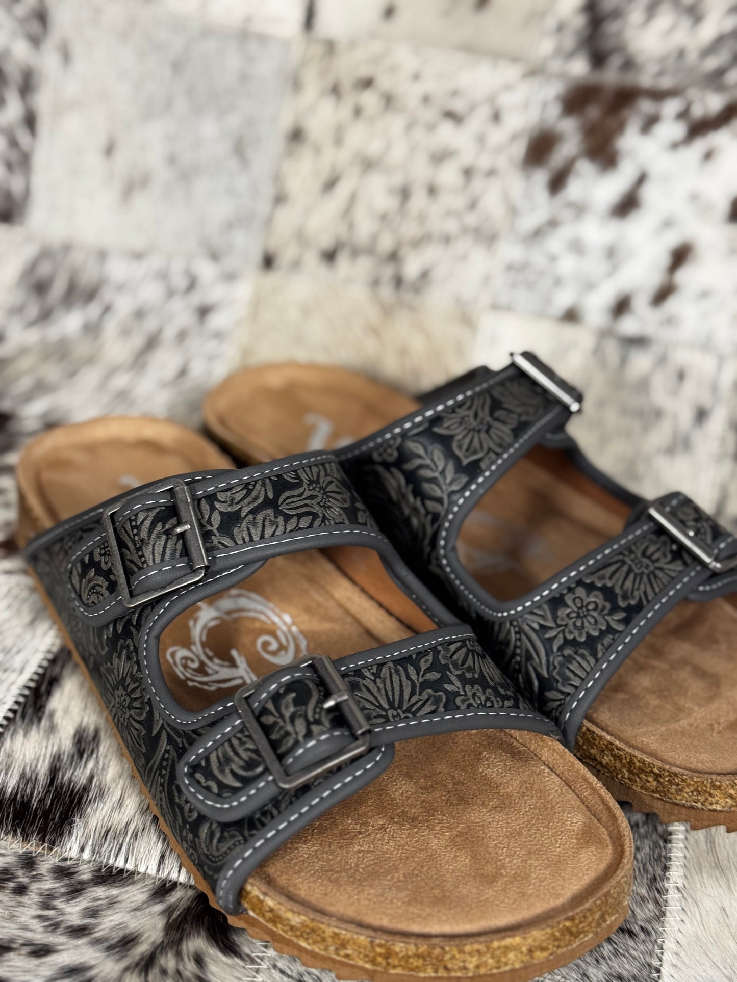 Tooled Leather Sandal Grey