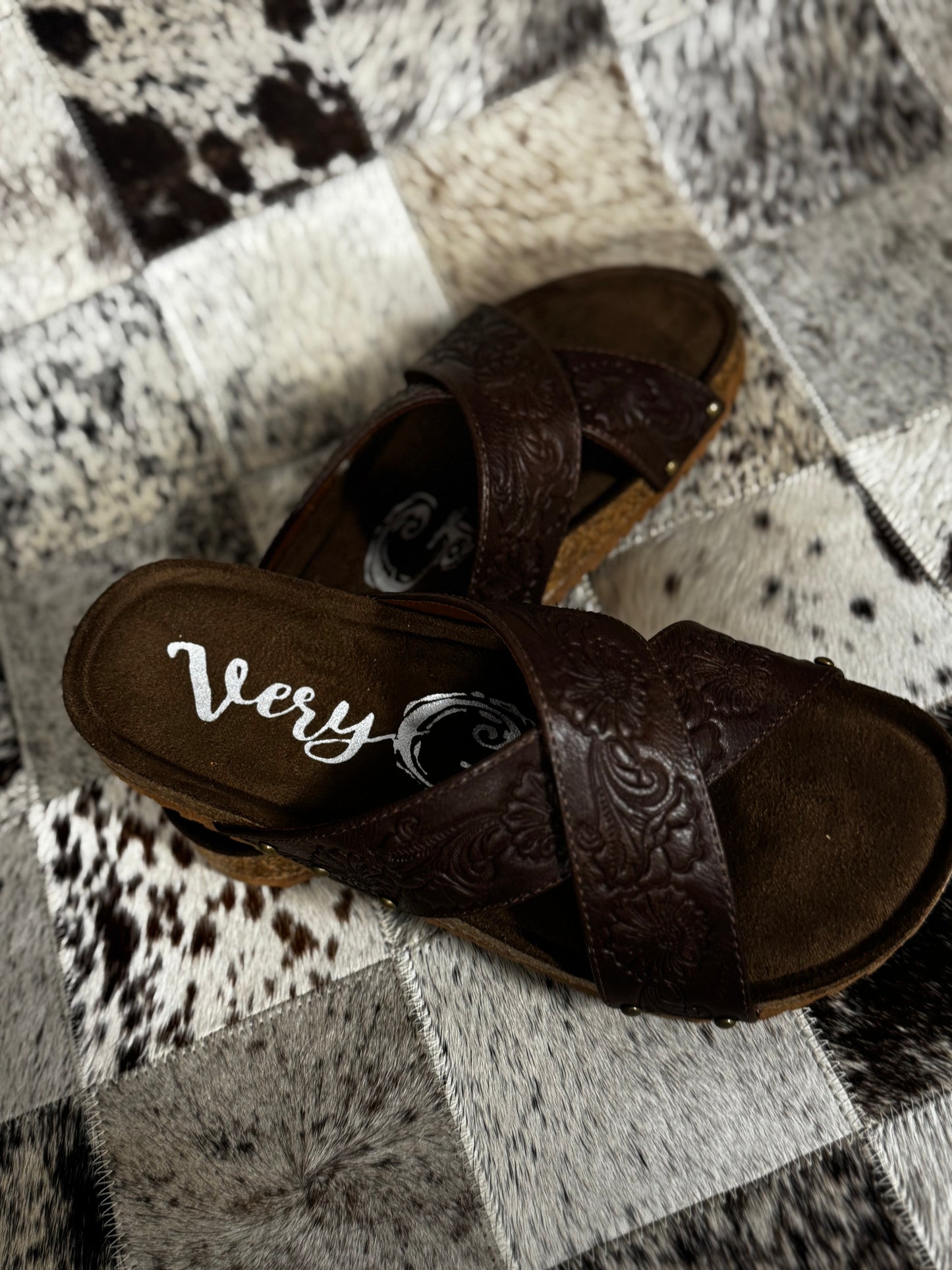 Cross Strap Sandal: Brown