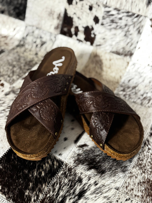 Cross Strap Sandal: Brown