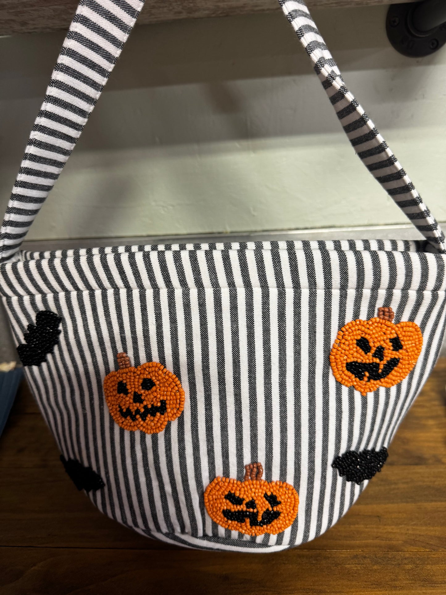 Beaded Bucket Bag/Pumpkin