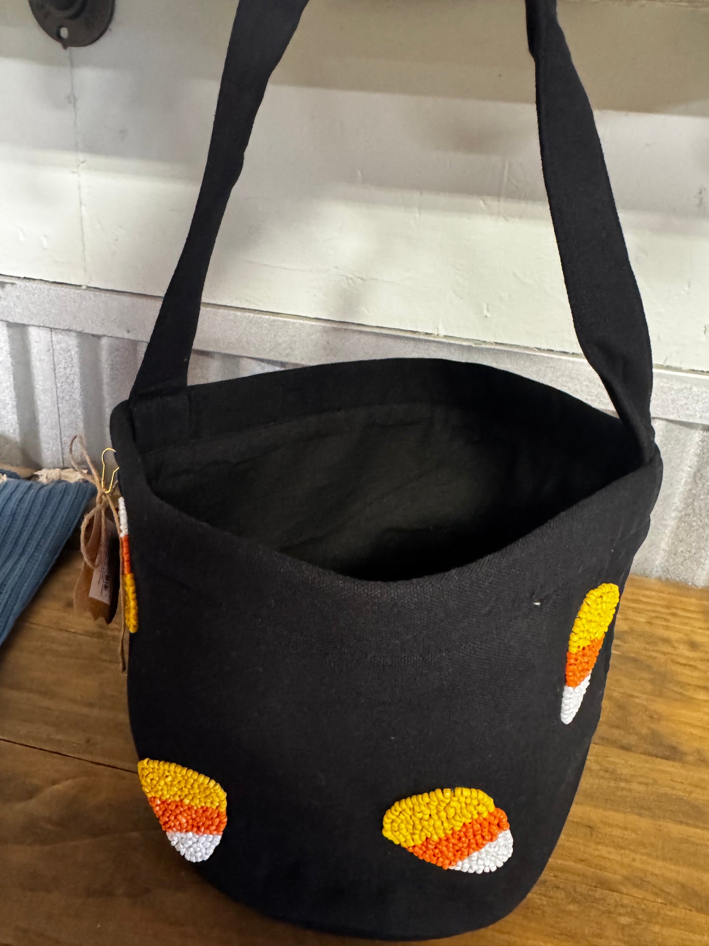 Beaded Bucket Bag/Candy Corn