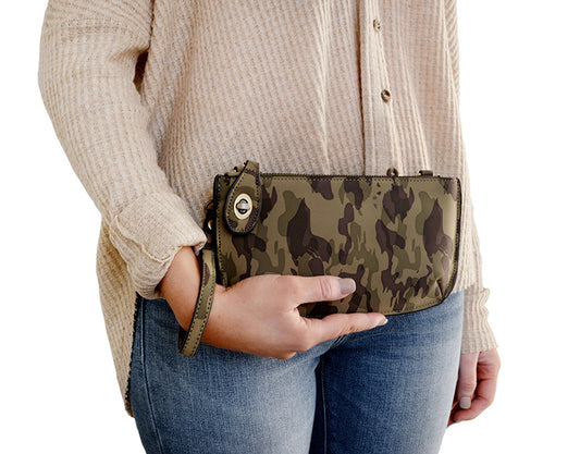 joy/Crossbody Wristlet/Dark Camo