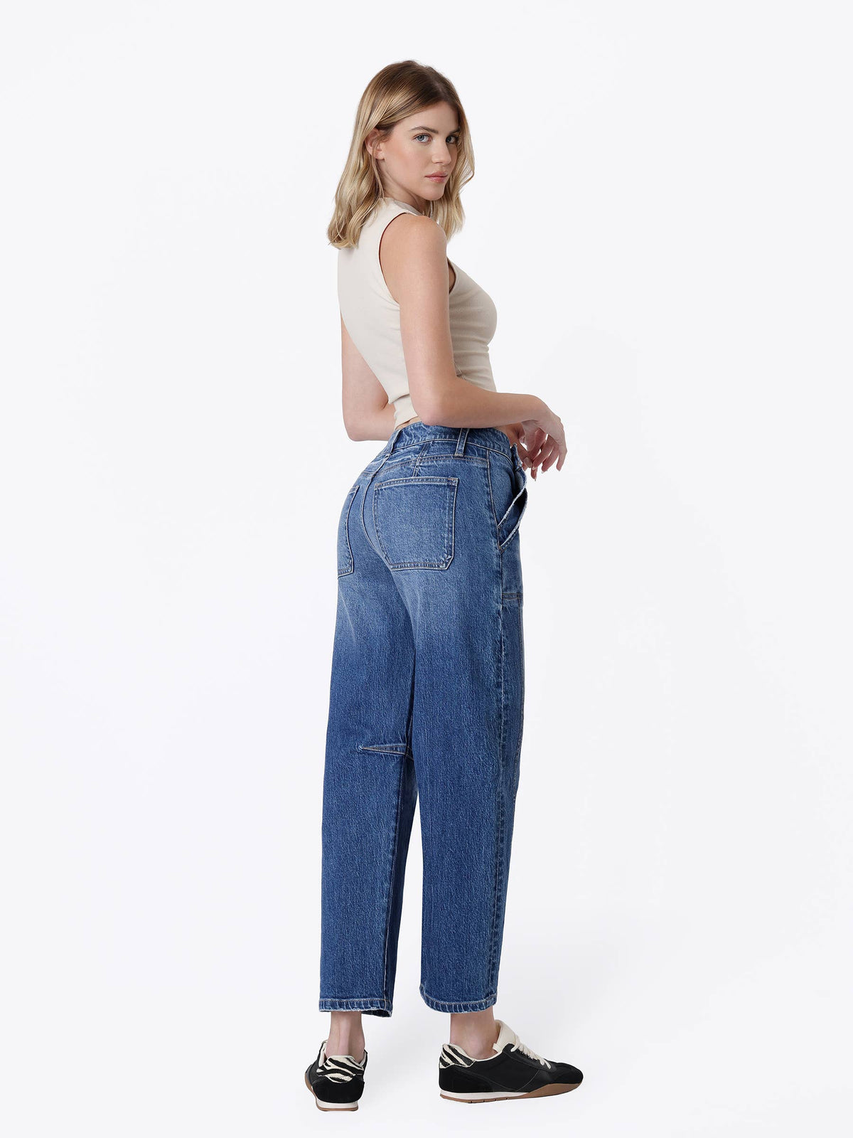 HIGH RISE DOUBLE POCKETS BARREL Jeans