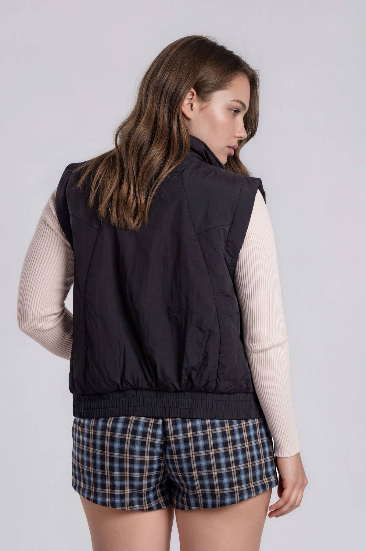 Curvy CROPPED PUFFER VEST/Blk