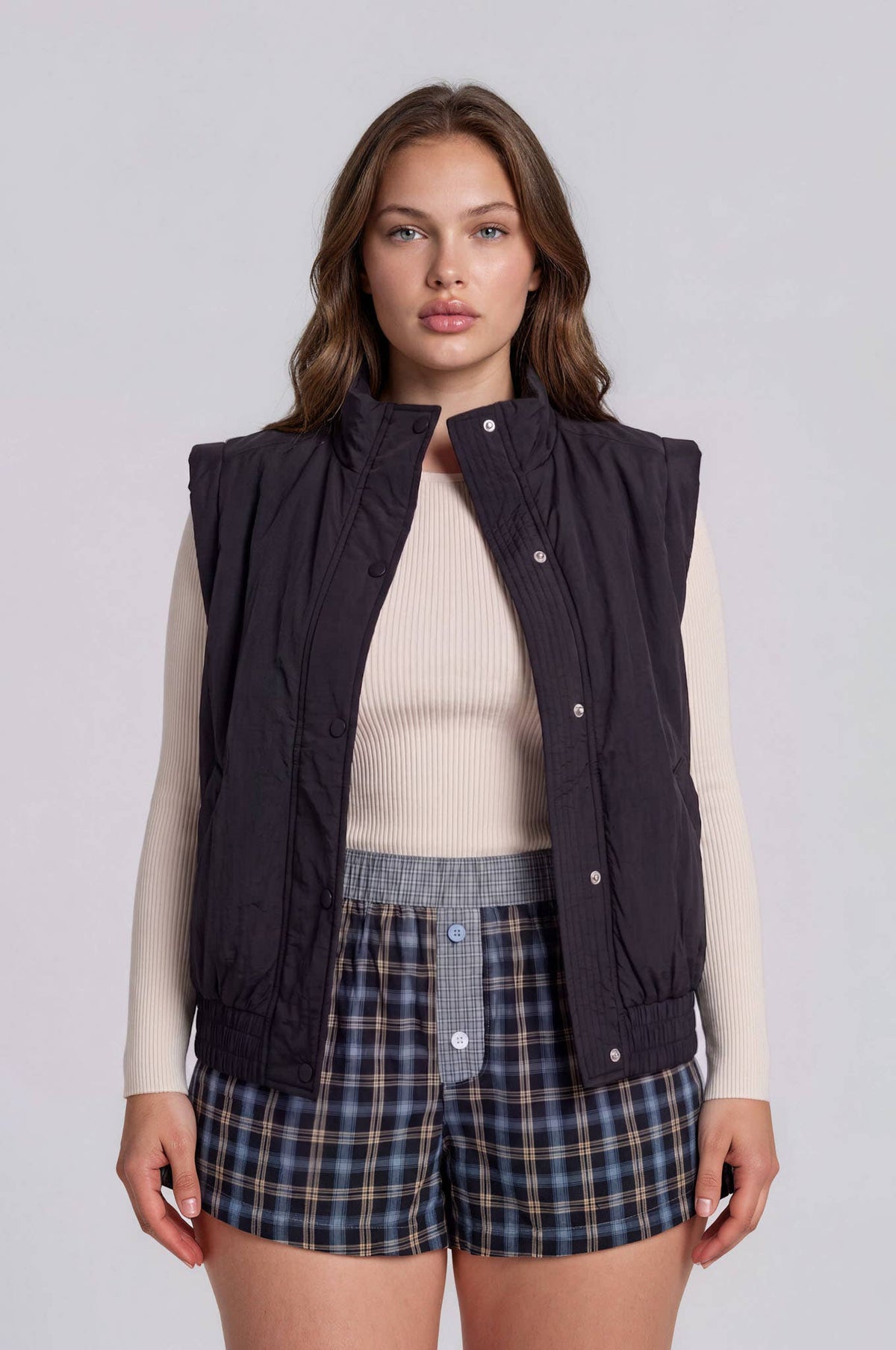 Curvy CROPPED PUFFER VEST/Blk